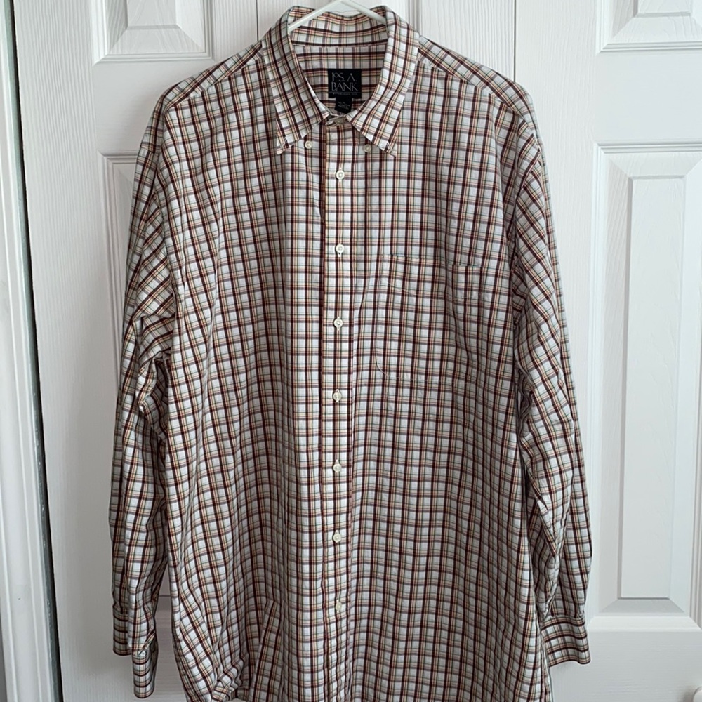 JOS. A. BANK. MENS BOTTON DOWN SHIRT. SIZE XL